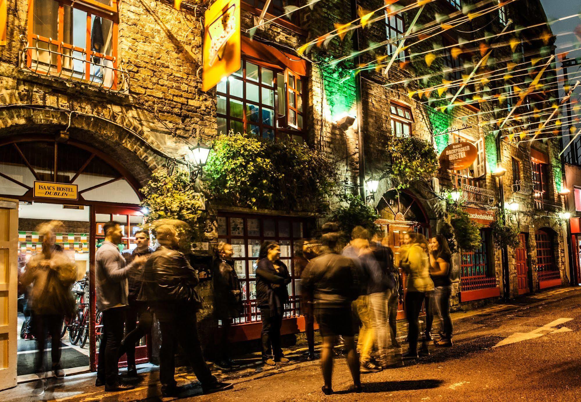 Isaacs Hostel Dublin Extérieur photo