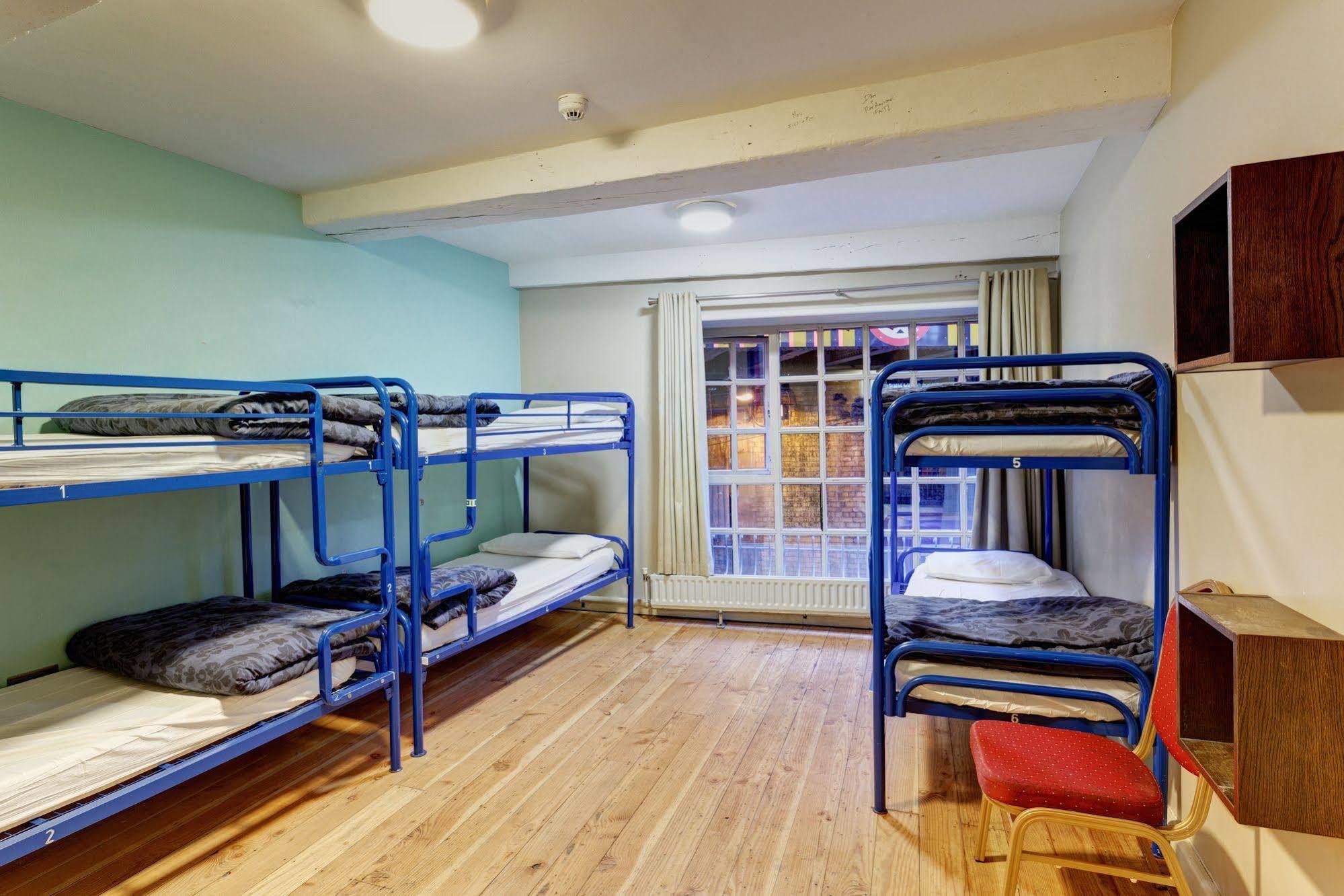 Isaacs Hostel Dublin Extérieur photo