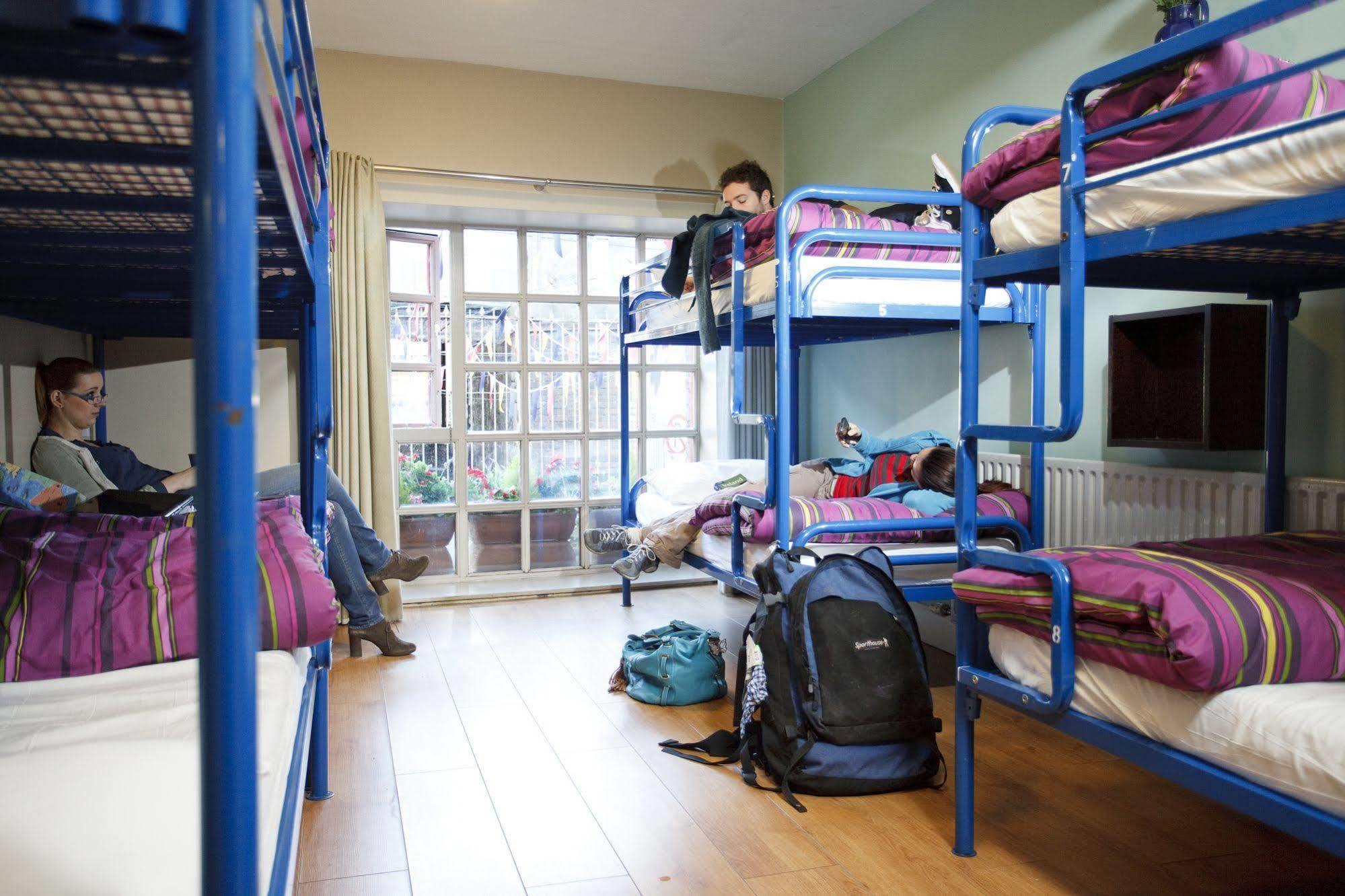 Isaacs Hostel Dublin Extérieur photo