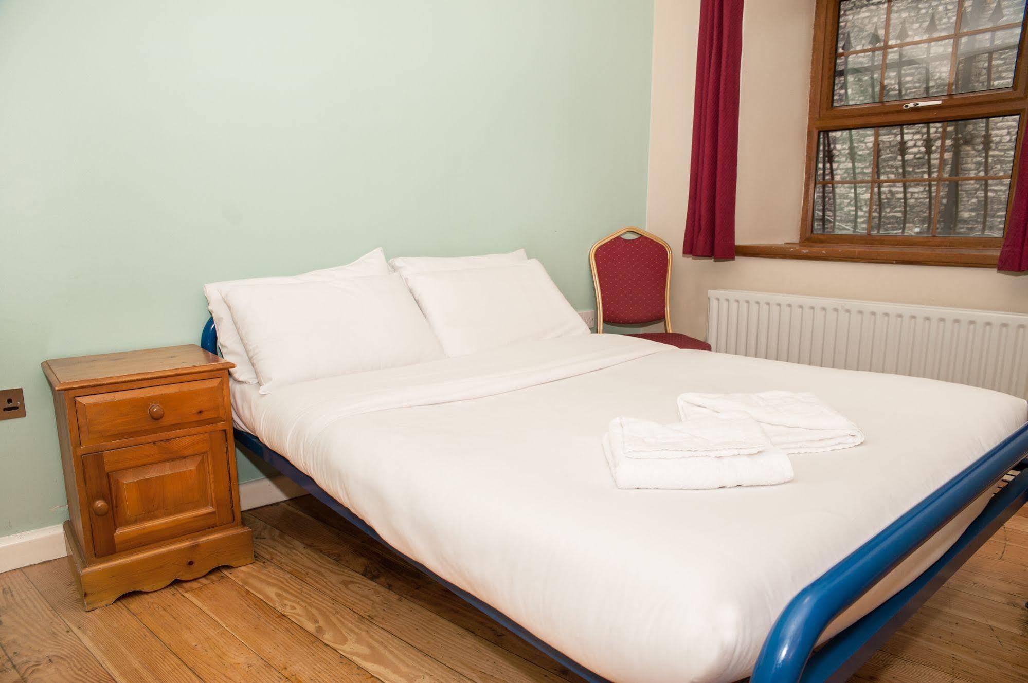 Isaacs Hostel Dublin Extérieur photo