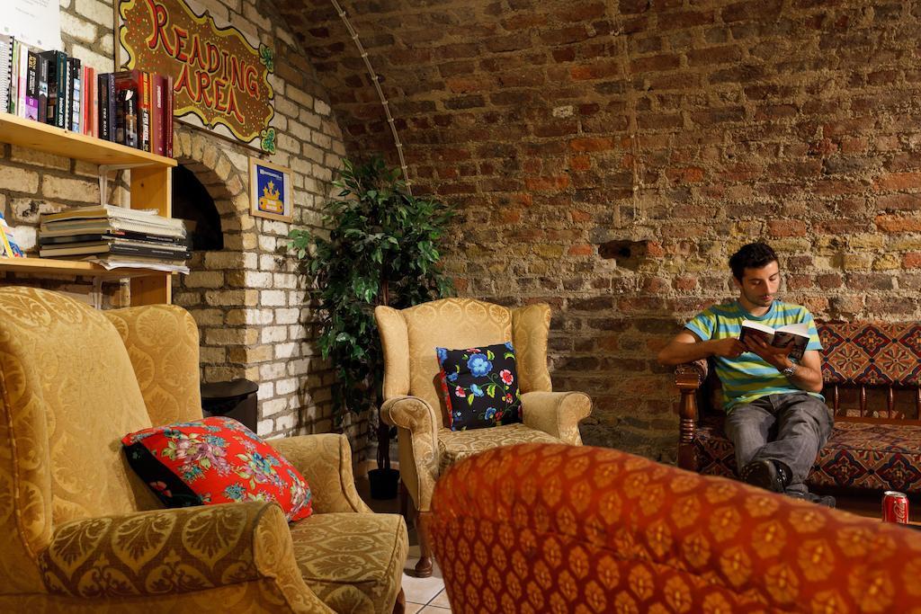 Isaacs Hostel Dublin Extérieur photo