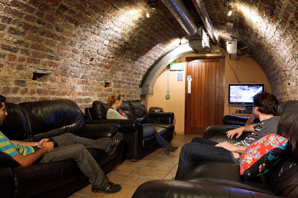 Isaacs Hostel Dublin Extérieur photo
